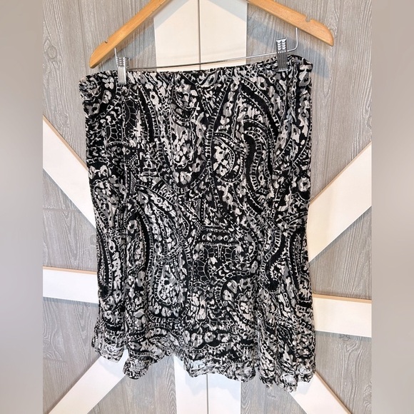 Bag 105. Christopher & Banks Black White Lace lined skirt XL - Picture 2 of 3